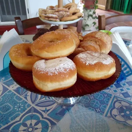 Paui Bed & Breakfast *