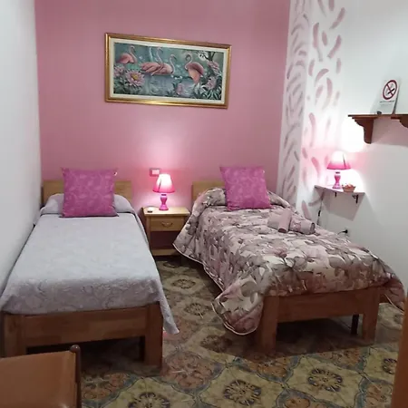 Oda ve Kahvaltı Paui 4*