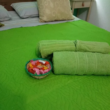 Oda ve Kahvaltı Paui 4*